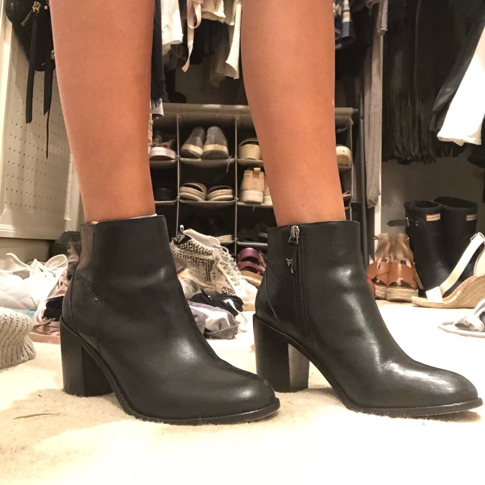 Heel booties